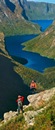 Canad�